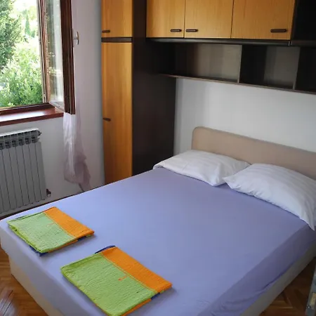 公寓 Vucko 4 For 4 Persons With Terrace