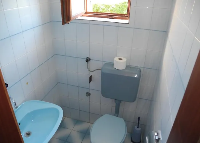Vucko 4 For 4 Persons With Terrace דירה קריקווניצה